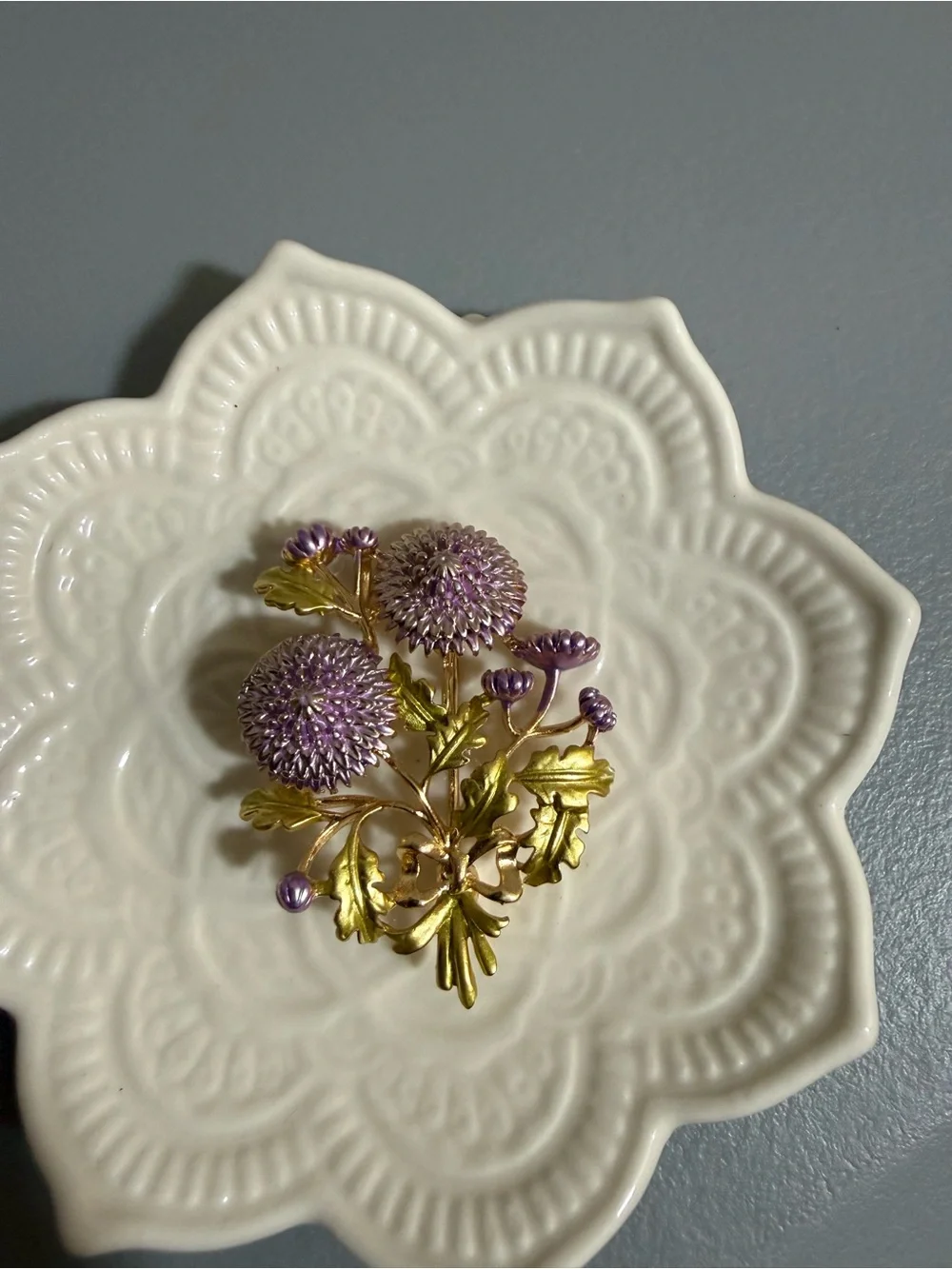 vintage Thistle Flower floral enamel brooch bouquet of Pink Thistle gold-tone